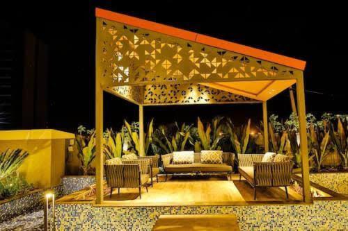 Weekend Address By Honest Homes Surat Exterior foto