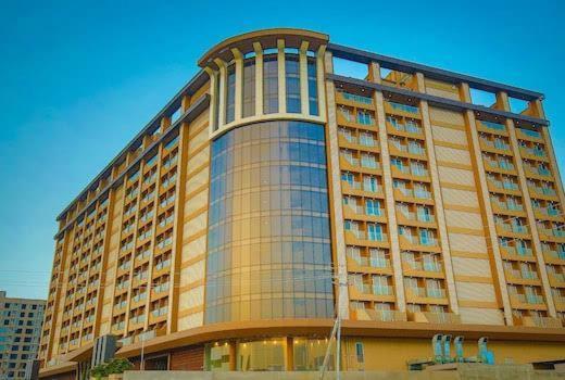 Weekend Address By Honest Homes Surat Exterior foto